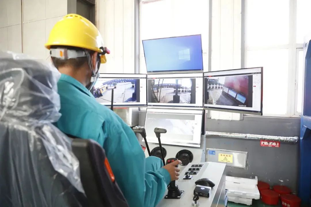 挖掘机姿态检测系统设计与实现docx(图1)